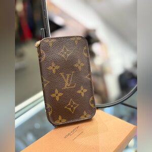 Louis Vuitton Vintage Key Holder W/ Dust Bag
